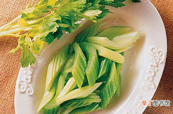 芹菜炒肉芹菜要焯水吗