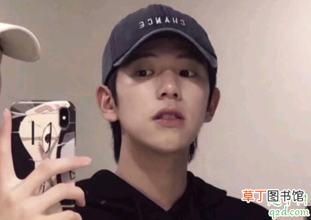 男友一有机会就动手动脚怎么办,男生谈恋爱后越来越色正常吗