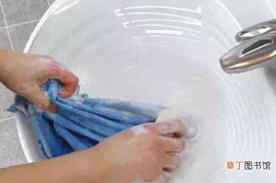 衣服上油漆干了怎么洗掉