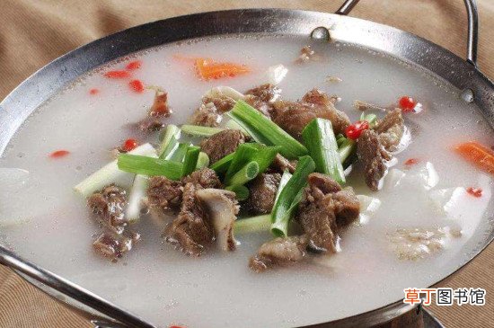 羊肉汤白色是什么原因