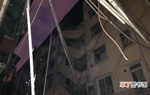 广州夫妻抱娃以身挡火,母亲被烧死父亲和孩子还在抢救中