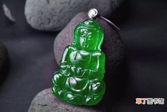 翡翠和玉是一种东西吗