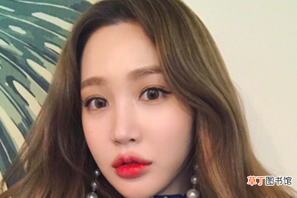 亚麻色哪个色系显白