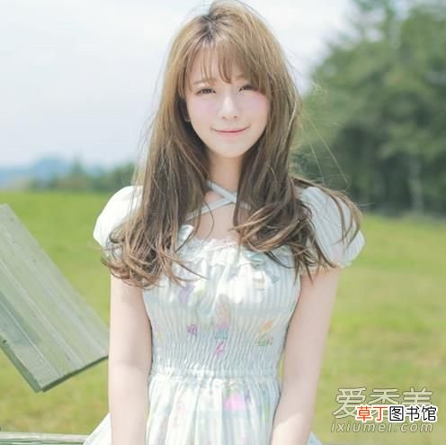亚麻色哪个色系显白