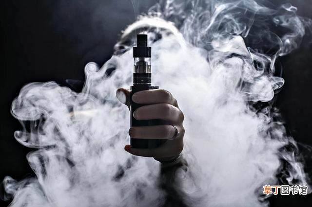 电子烟与传统香烟相比谁的危害更大 电子烟的危害究竟有多大