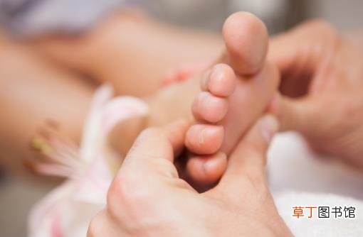 四类不适合泡脚的人 常泡易导致死亡