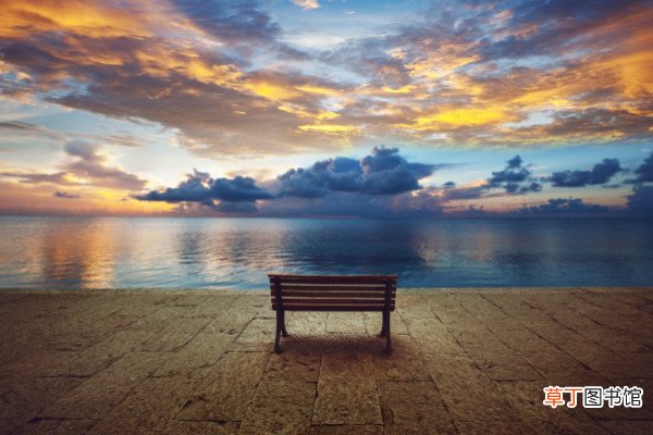 "欲把西湖比西子,浓妆淡抹总相宜全诗"饮湖上初晴后雨意思