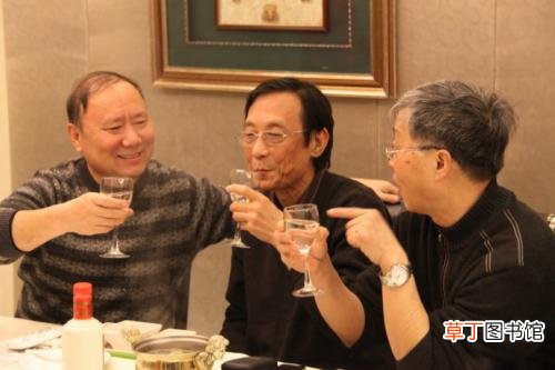 吃阿莫西林多久能喝酒-吃阿莫西林几个小时能喝酒