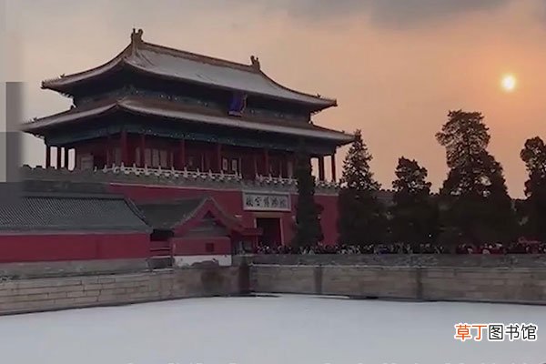 北京的皇宫是哪个朝代建的