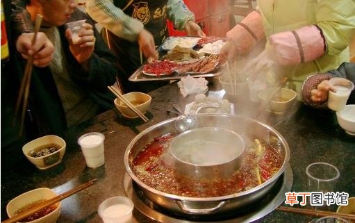 放肆去吃来取悦自己的恶果 不只发胖这么简单