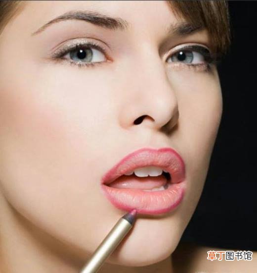 口红的正确涂法