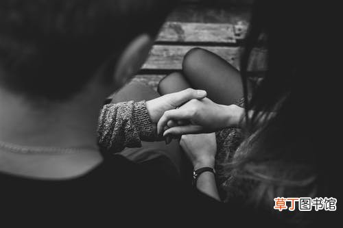 女人变心了五个表现 女人变心前的征兆是什么