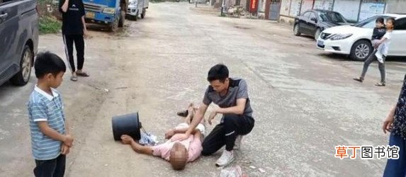 抽搐会是什么原因造成 南航安全员休假偶遇村民抽搐倒地紧急施救