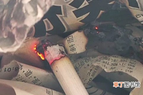 家里着火首先应该做什么 美国一住宅被大火吞噬致3人当场遇难