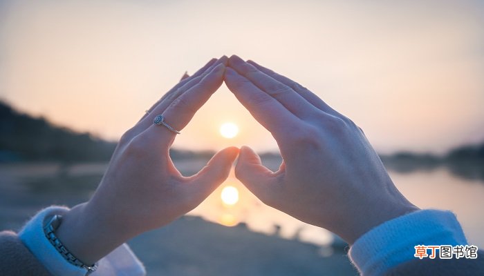 砥砺前行不负韶华后半句是什么 砥砺前行不负韶华上一句是什么