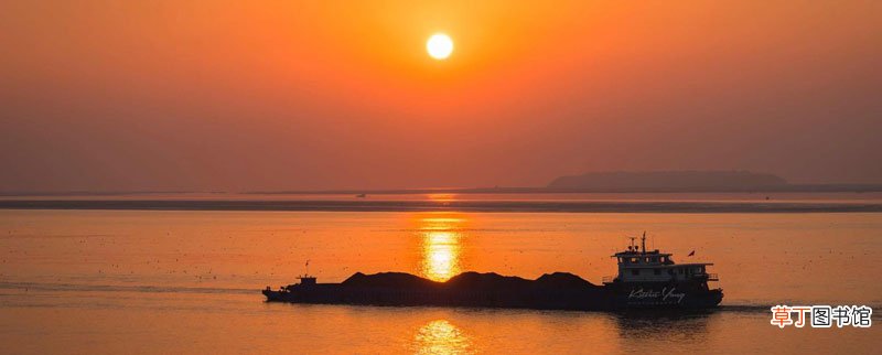 南湖秋水夜无烟中的南湖指的是 南湖秋水夜无烟说的哪个湖