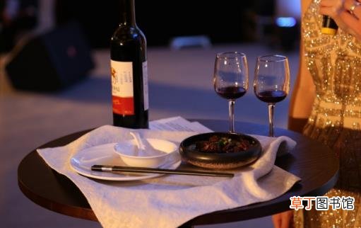 过期食品扔还是不扔 舍不得扔的过期食品有科学依据