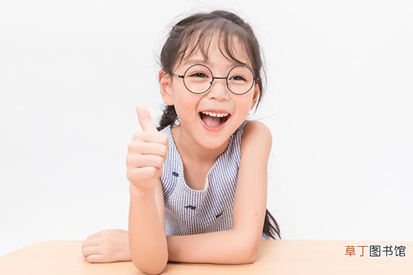 洛克对儿童德育的方法 洛克的道德教育的方法是