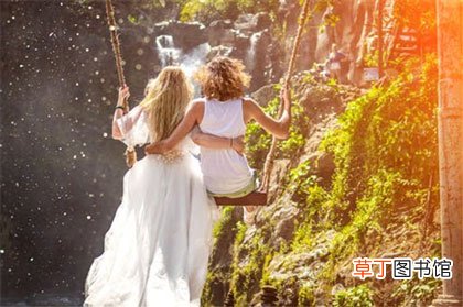 如何向狗狗表示友好-调整您的肢体语言