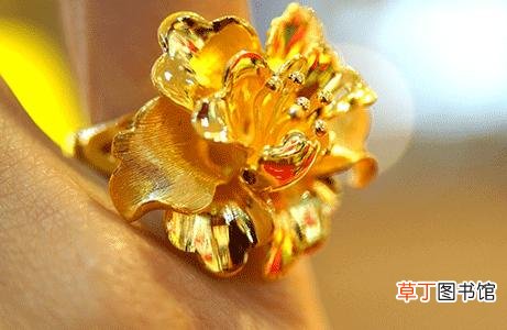 身体多病戴什么首饰 运气不好带黄金会转运吗