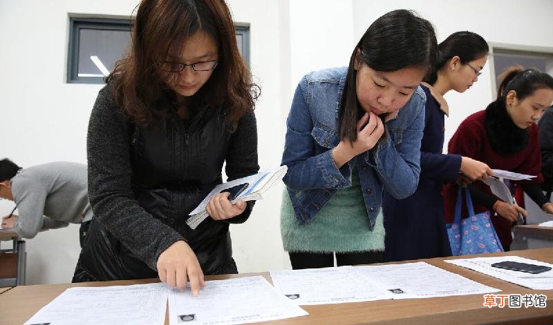 怎么拍一寸证件照图片 拍证件照可以戴眼镜吗