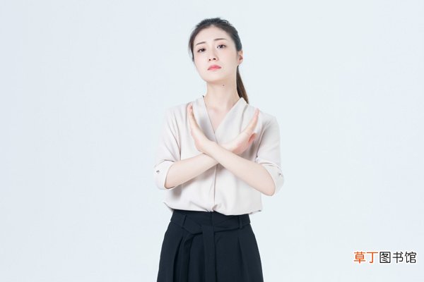 2-3小孩脾气很犟怎么办 小孩子脾气犟怎么办