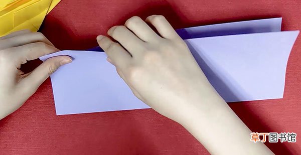 直线纸飞机怎么折