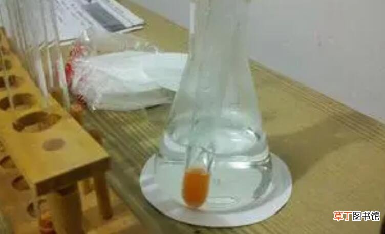 硫酸钠溶液是什么颜色