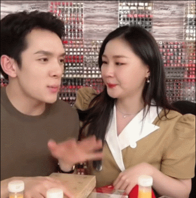 他慌了…他俩该不会是真的吧？