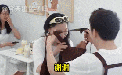 他慌了…他俩该不会是真的吧？