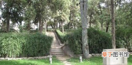 清末太监总管李莲英，为何墓葬中只有一个颅骨？