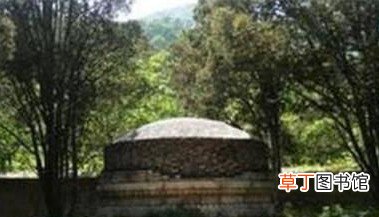 清末太监总管李莲英，为何墓葬中只有一个颅骨？
