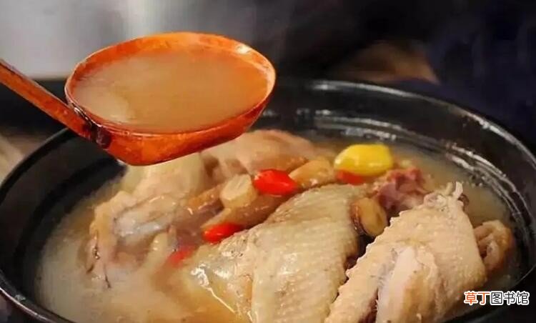 炖鸡汤什么时候放盐