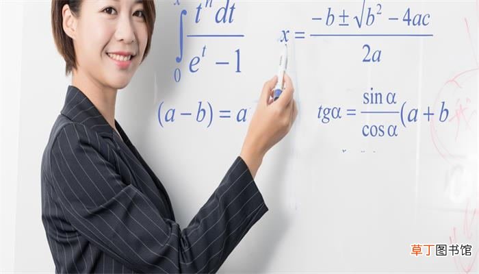3.7x8.3+0.83x63的简便计算