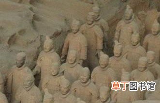 秦始皇兵马俑士兵的武器去哪里了？