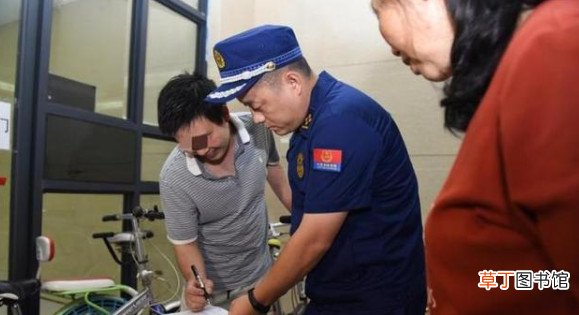 电瓶车起火是什么原因造成的 四川内江：电瓶车违规停楼道内消防开首张罚单