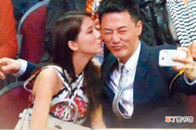 公开踩着前任捧娇妻，男神滤镜彻底碎完了