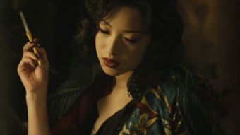 张艺谋身边的女人，要用放大镜看