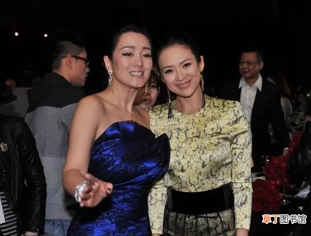 张艺谋身边的女人，要用放大镜看