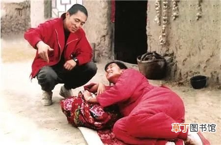 张艺谋身边的女人，要用放大镜看