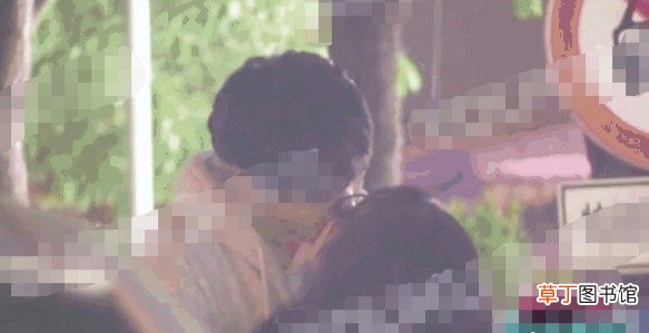 恋爱中?李浩菲付伟伦街边拥吻被拍