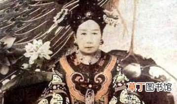 愚昧保守的慈禧，第一次坐汽车还闹了个笑话