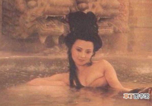 杨贵妃是怎么死的，她是死于乱军之中的吗？