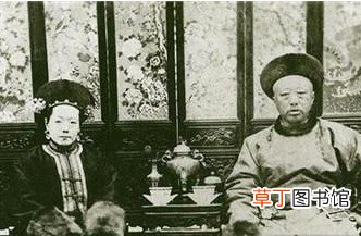 王府中的丫头地位低贱，过的日子简直生不如死