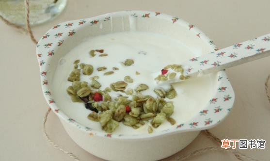 家常自制奶油 可用于蛋糕夹层面包和水果沙拉