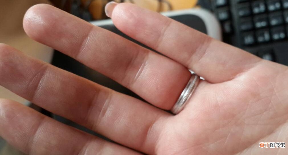 戒指为什么会卡手 武汉女子戒指卡手影响手术,消防员出手解忧