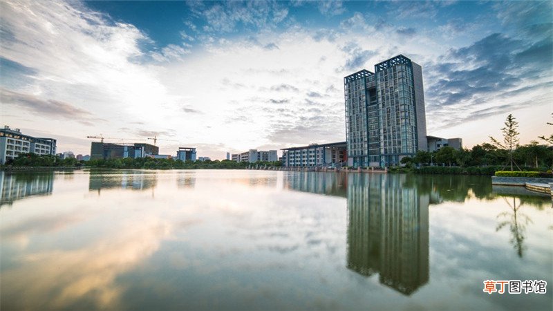 色彩三要素指的是什么