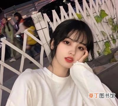 高冷四字散尽寒气的微信名 葬忆之殇女网名