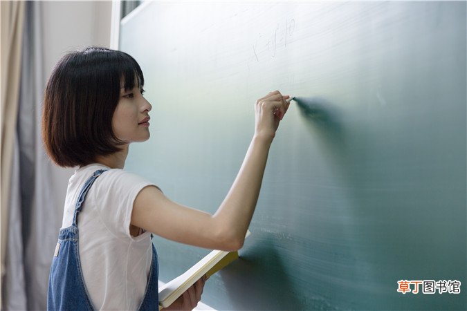 本科大四一般干什么