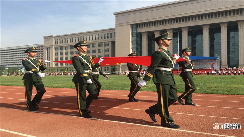 大学生兵和普通兵的区别